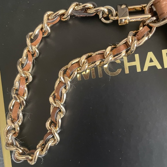 Michael Kors Card Case With Chain - Picture 3 of 3
